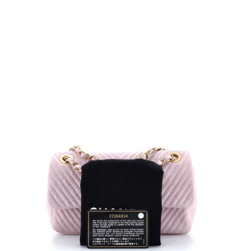Chanel Medallion Charm Flap Bag Chevron Calfskin Small Pink - Picture 2 of 8